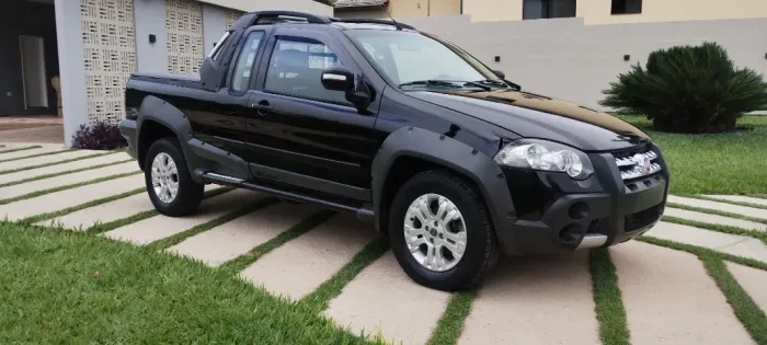 Fiat Strada Adventure 1.8/ 1.8 Locker Flex CE 2012