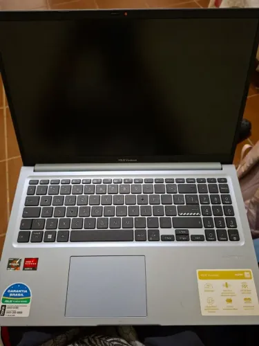 Notebook Asus Vivobook M1502ia-ej211w R7 16gb 256ssd W 15,6 Cor Prata metálico