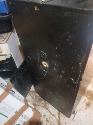 Vendo caixa de som 18 medio 8 1de altura 69 de fundo 50 de largura