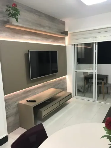 Locação MENSAL, ATÉ DEZEMBRO. 2 QUARTOS, MOBILIADO. Canasvieiras, piscina, academia