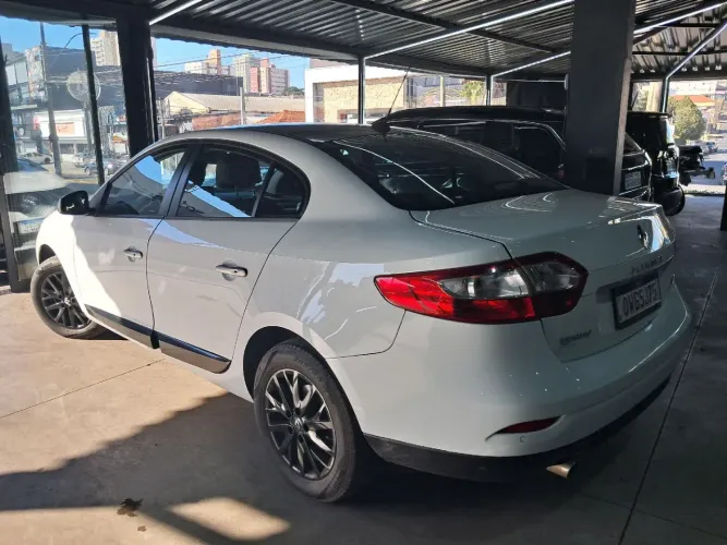 Renault Fluence Sed. Dynamique 2.0 16V Flex Aut. 2015