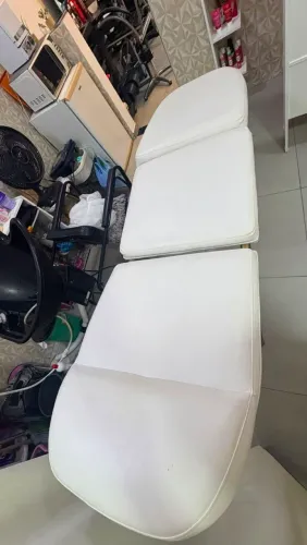 Estou vendendo essa maca sem marca de uso