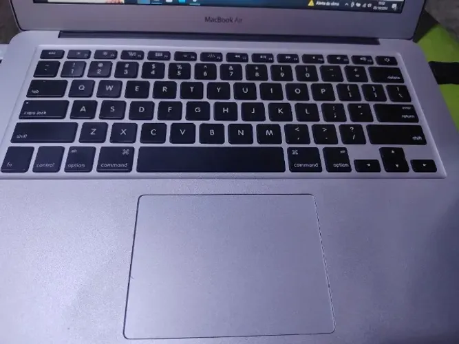MacBook Air 2017 + IPhone 13 Pro Max + Apple Watch 8 trocas