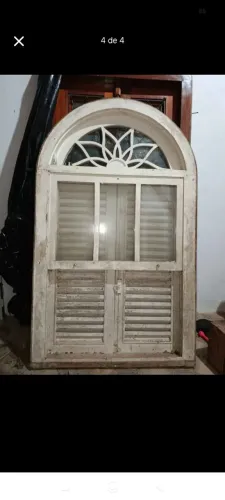 Janela centenária madeira maciça