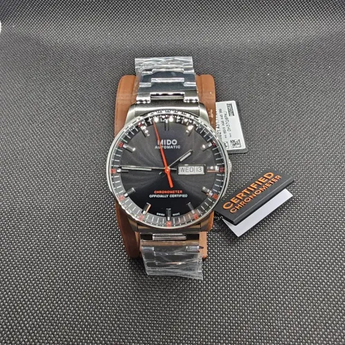 Relógio Mido Commander II Chronometer COSC - Automático - Novo - M021.431.11.051.00
