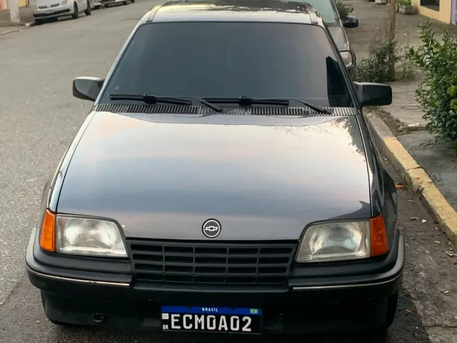 Chevrolet Kadett GLS 1.8 EFI / Sl/e 1.8 (álcool) 1993