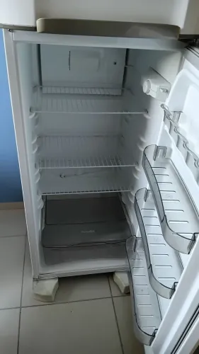 Refrigerador Esmaltec