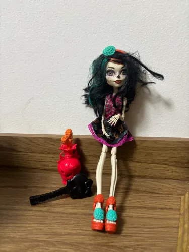 Skelitta calaveras