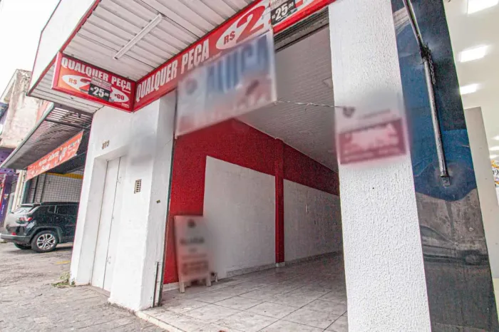 Loja na Avenida Peri Ronchetti, 829 100 m²