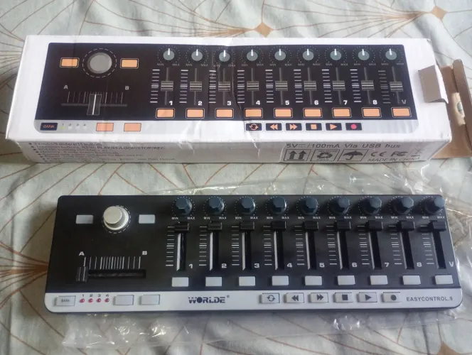 Controlador Midi  Easycontrol 9 