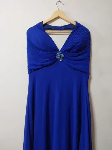 Vestido social plus