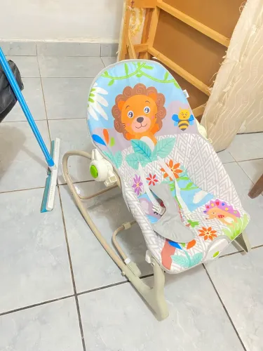 Cadeira de balanço pra bebê