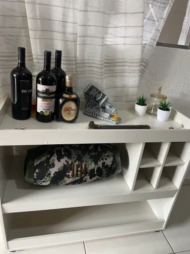 Aparador de bebida