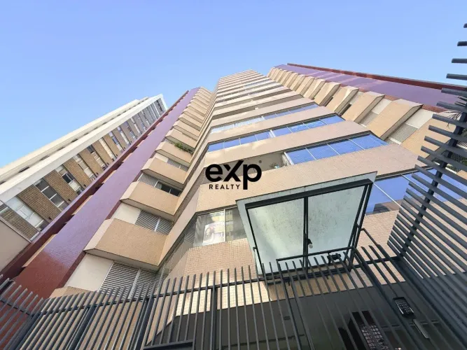 Apartamento para venda no Centro de Curitiba, 3 quartos sendo 1 suite, 138m²