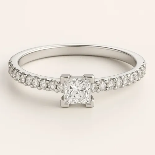 Anel de ouro branco com diamantes