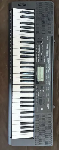 Teclado Casio CTK-3500 com fonte e pedestal