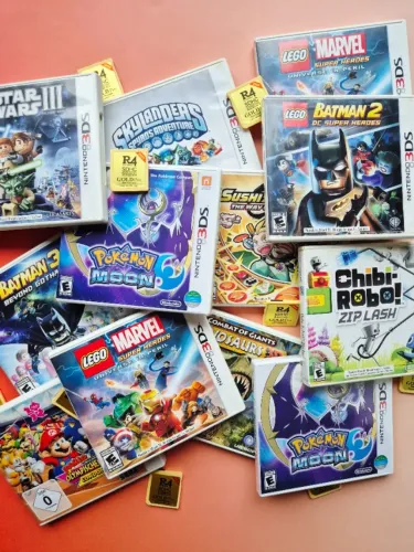 Estoque com diversos jogos mídia física de 3DS
