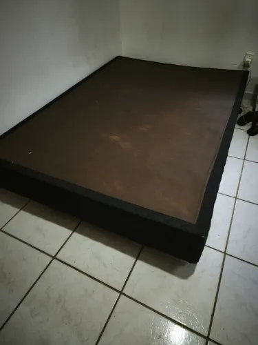 Box casal com rodinha preta