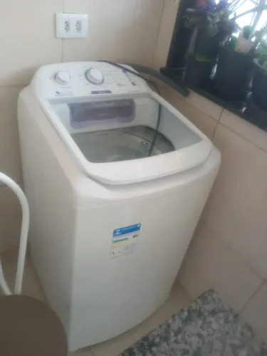 MÁQUINA DE LAVAR ELECTROLUX (QUASE NOVA) 