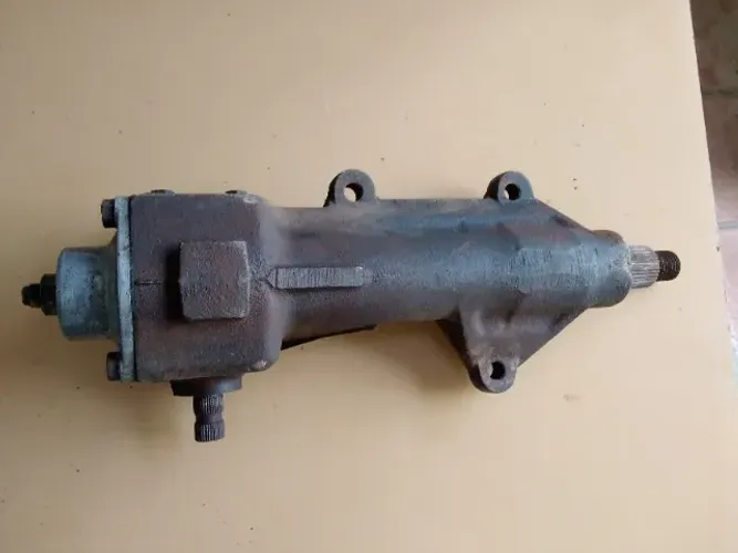 caixa de direçao f 100 mecanica.porta filtro opala,Sto Antonio f 100,tuchos motor 292