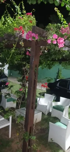 Caramanchao de madeira.