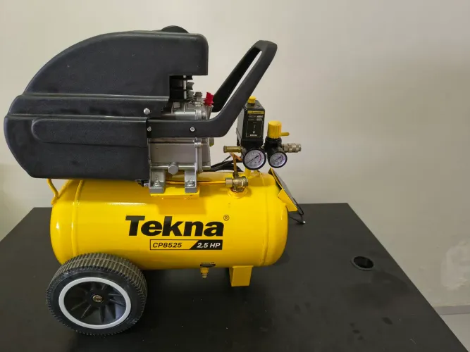 Motocompressor de ar 24 litros