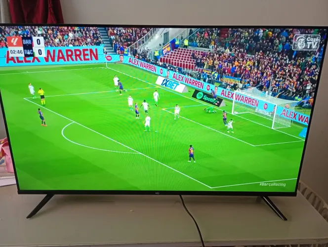 Vendo TV marca HQ 43 polegadas, funcionando perfeitamente