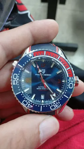 Pagani design muito novo 