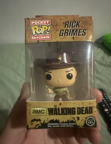 chaveiro funko pop rick grimes the walking dead