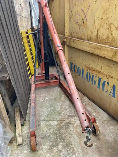Guincho Hidraulico 1.000kg (GIRAFA)