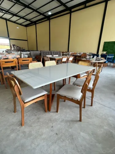 Mesa de Jantar com 06 cadeiras 100% MAdeira