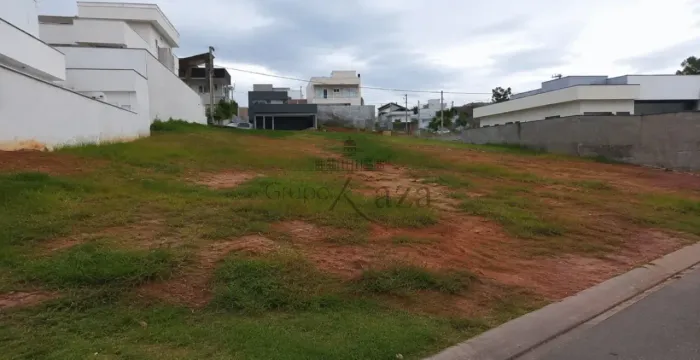 Terreno - Condomínio Terras do Vale - Bairro do Grama - 300m².
