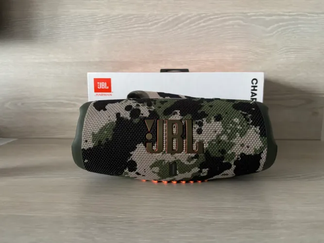 Caixa de Som Bluetooth JBL Charge 5 Camuflada