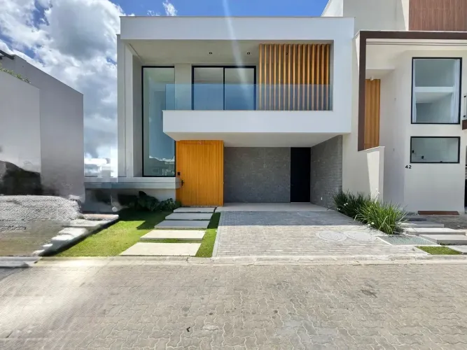 Condomínio Villa Blanca I - Excelente Casa triplex com 300m² no Recreio dos bandeirantes