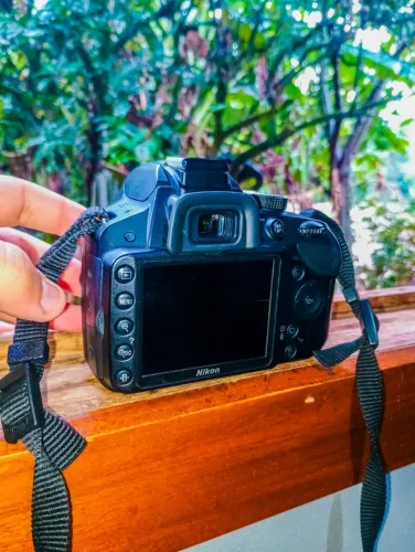 Nikon D3200 + Lente 18/55 + Bolsa de Transporte