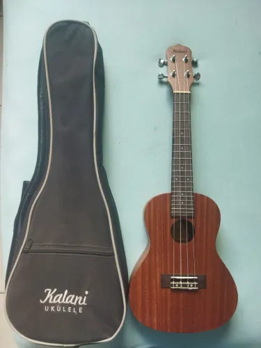 UKULELE em oferta