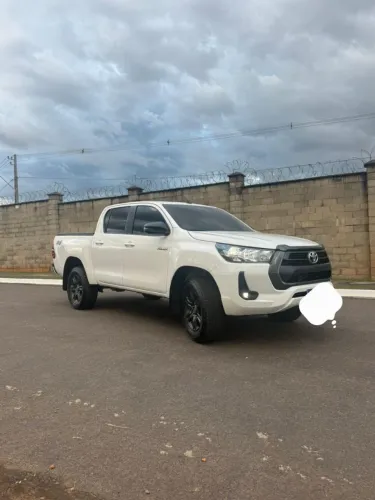 Toyota Hilux CD SR 4X4 2.8 TDI Diesel Aut. 2024