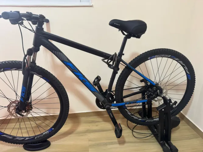 Bicicleta MTB FKS Aro 29 Shimano + Rolo de Treino Indoor (Excelente Estado)