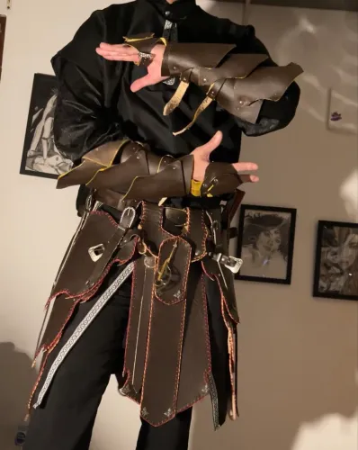 Braceletes em Couro - Armadura Medieval e cosplay 