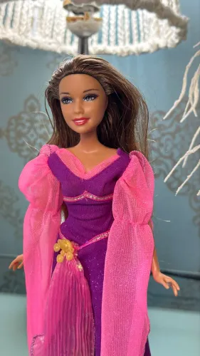 Barbie Musa Roxa Castelo de Diamantes