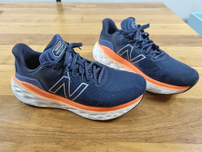 Tênis New Balance Fresh Foam More V3 44 BR