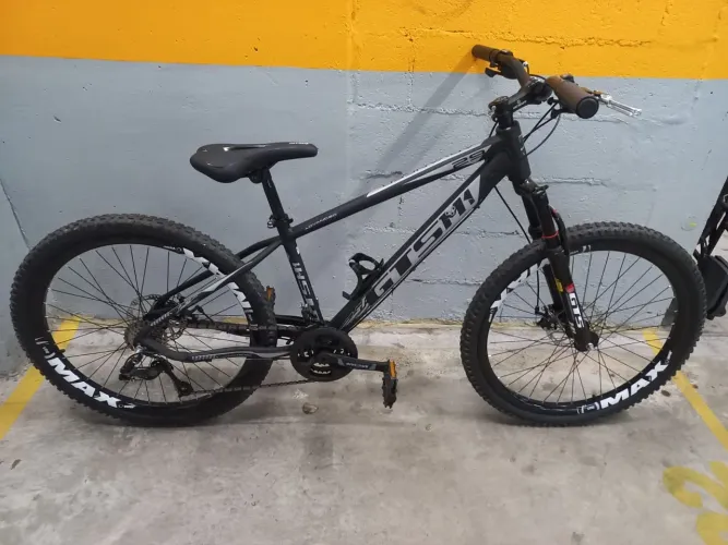 Bicicleta GTSM1