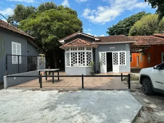 Casa Comercial no coração de Itaipava para diversos ramos de negócios