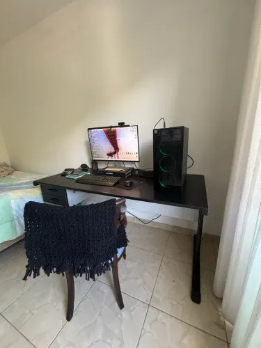 Mesa preta de escritório 1,60 x 0,70 m com 2 gavetas