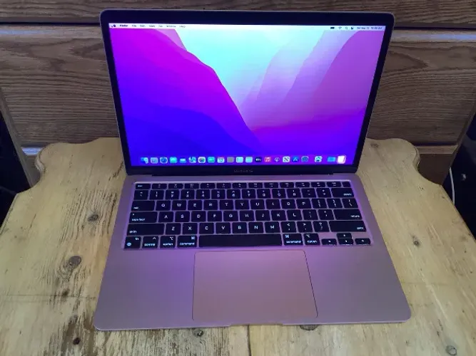 Macbook Air M1 - Cor Gold Rose - Bateria em 100