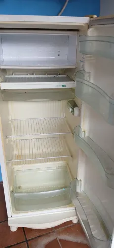 Geladeira consul 280 litros R$ 350,00