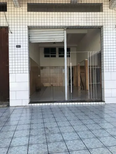 Ponto comercial com mezanino no bairro Brisamar