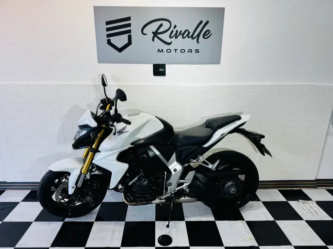 Honda cb1000r
