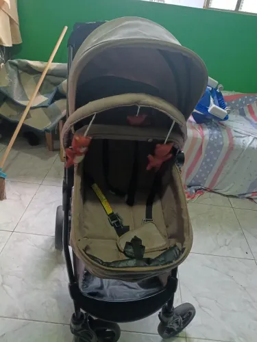 Vendo carrinho de bebê 
