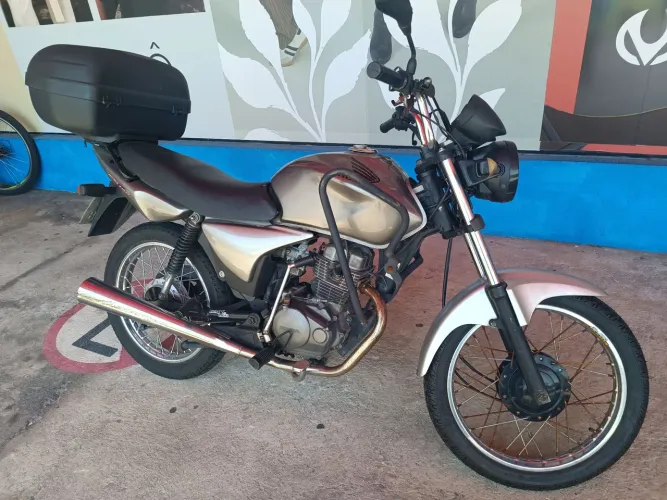 VENDE-SE CG 150